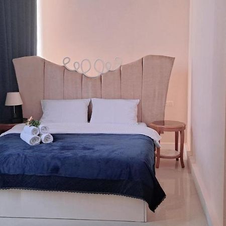 River S Hotel Зугдиди Екстериор снимка