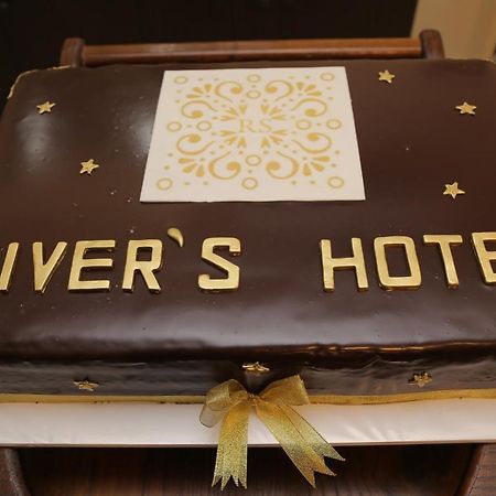 River S Hotel Зугдиди Екстериор снимка