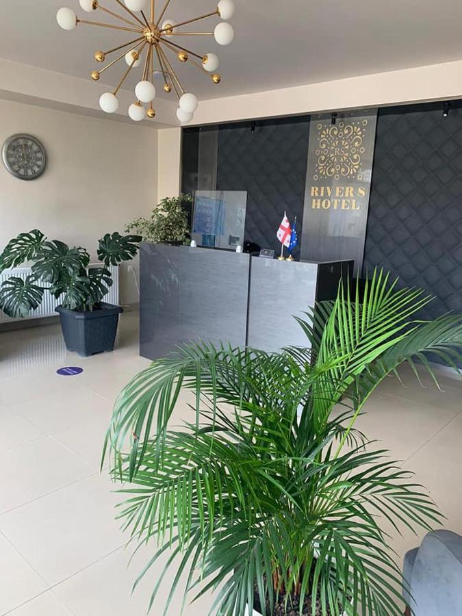 River S Hotel Зугдиди Екстериор снимка