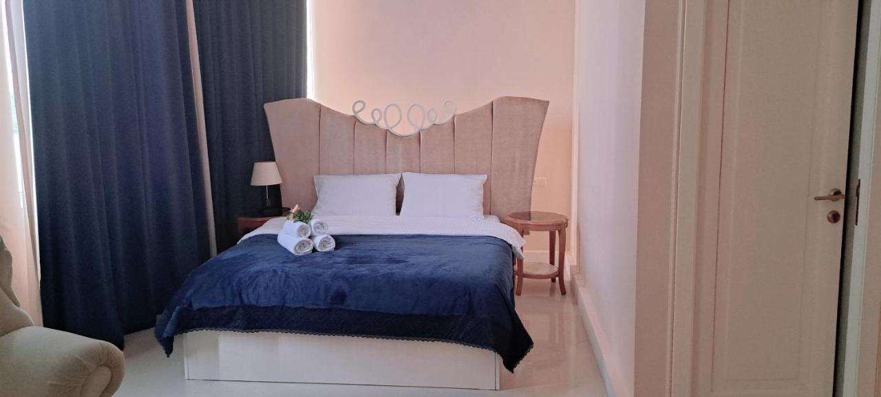 River S Hotel Зугдиди Екстериор снимка