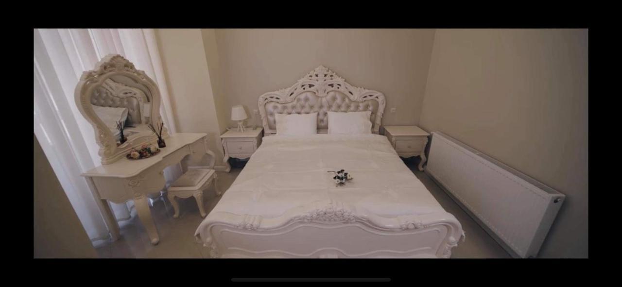 River S Hotel Зугдиди Екстериор снимка