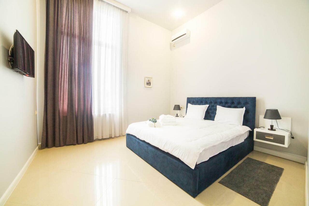 River S Hotel Зугдиди Екстериор снимка